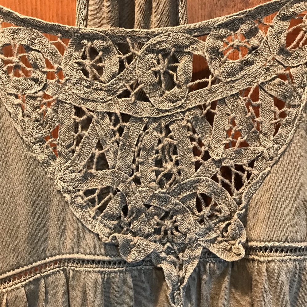 Hurley gray dress with lace detail